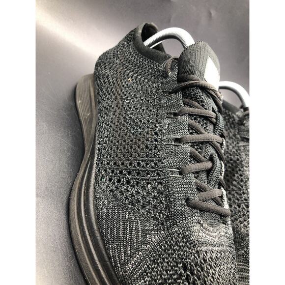 Nike Flyknit Racer Men's Size 10.5 Running Shoes Black 526628-009 - Picture 2 of 13